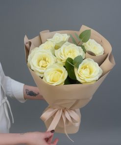 Букет белые россы