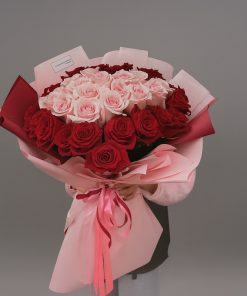 Букет сердце в лепестках